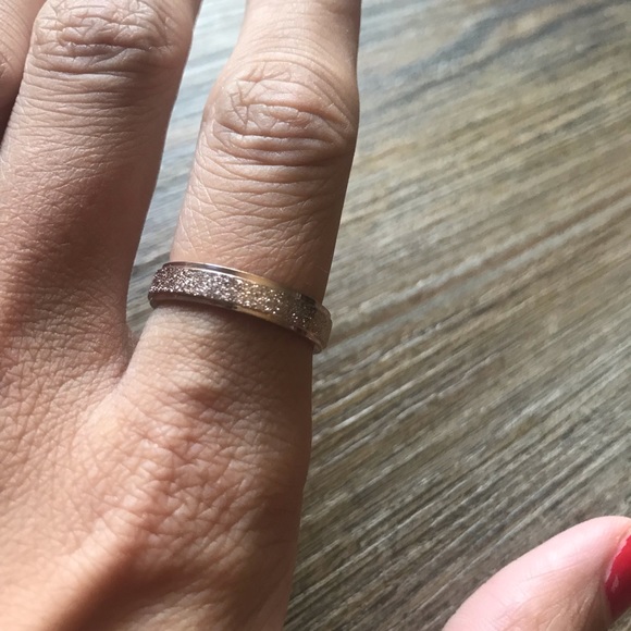 Frosted Stainless Steel Rose Gold Ring - Picture 4 of 6